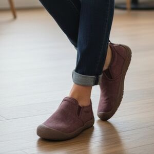 KEEN Women's Howser Canvas Slip-On Shoes - Andorra Brown - Size 5.5